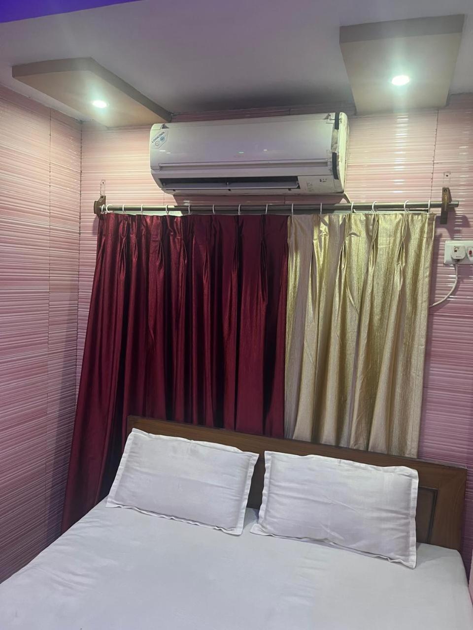 Lodge Babul Calcutta  Esterno foto